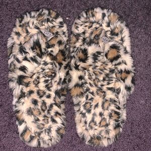 Flip flip cheetah slippers